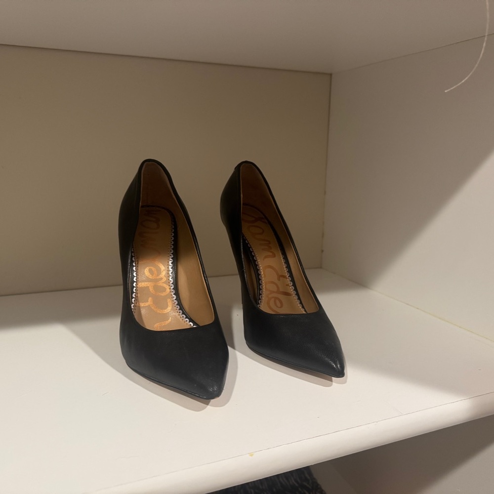 Sam Edelman Black Pointed Toe Pump Black Size 6